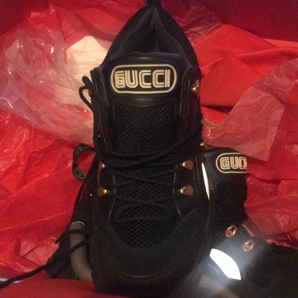 Authentic Gucci shoe - Picture 2 of 6